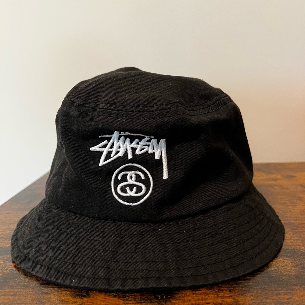 Stussy bucket hat